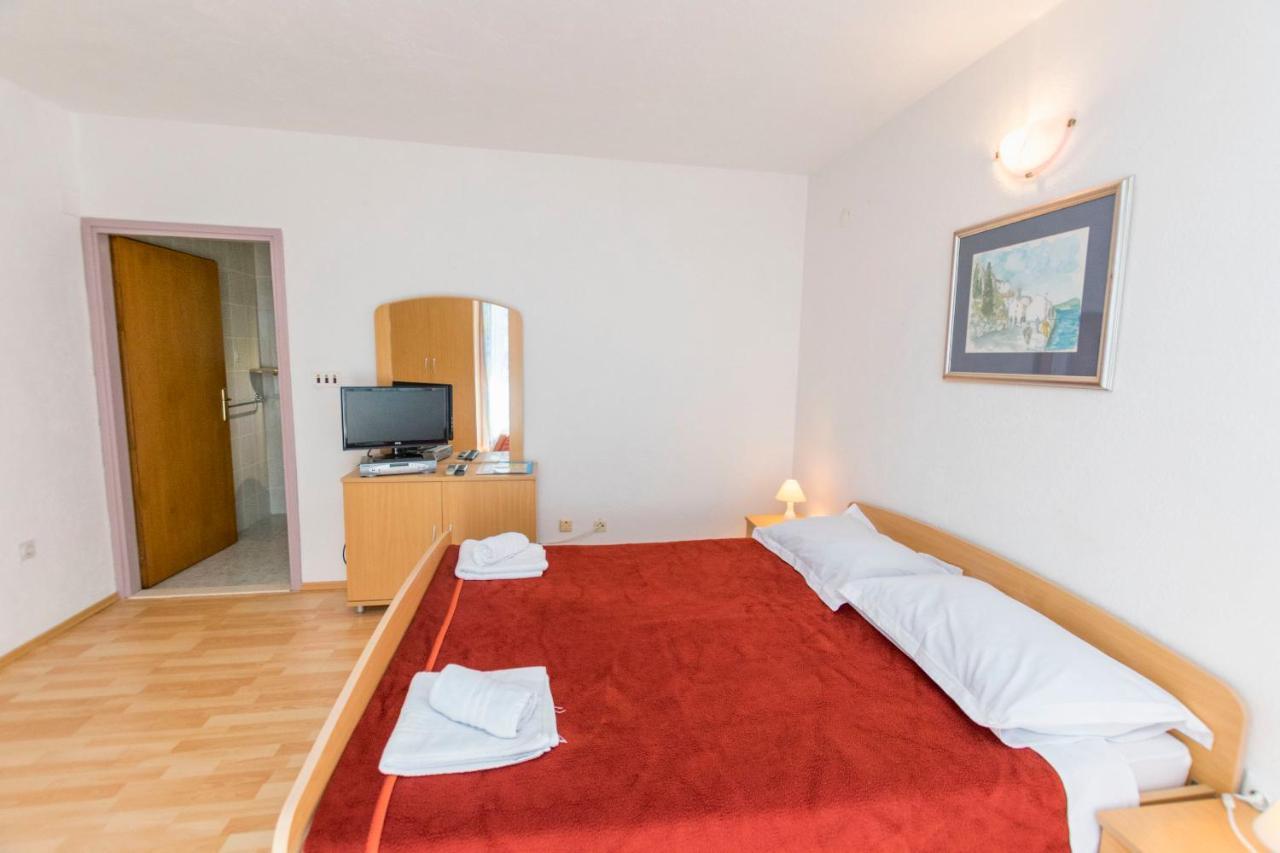 Apartments Nediljka 普利莫顿 外观 照片